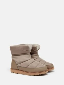 Sand Padded Boots -Oxford Sales Store 324016s3
