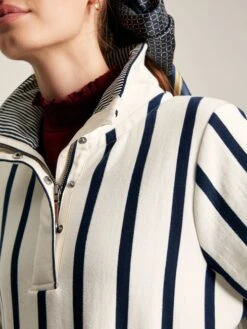 Cream/Navy Pullover Sweat -Oxford Sales Store 343617s4