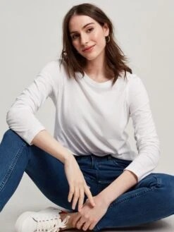 White Crew Long Sleeve T-shirt -Oxford Sales Store 595524s4