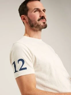 White Graphic Tee-Graphic Jersey T-Shirt -Oxford Sales Store C72 823s4