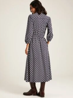 Front Page 21 Front Page -Oxford Sales Store C90345s2