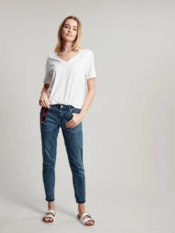 White V Neck T-shirt -Oxford Sales Store D81645s3